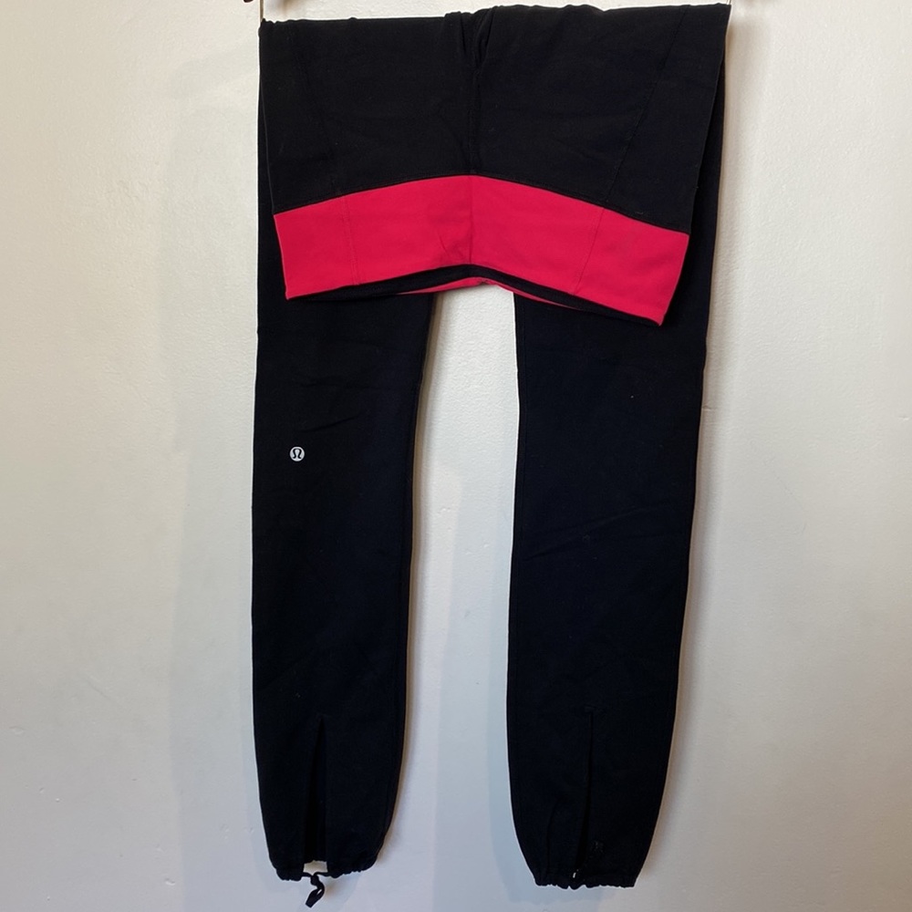 lululemon athletica Black and Pink Pants